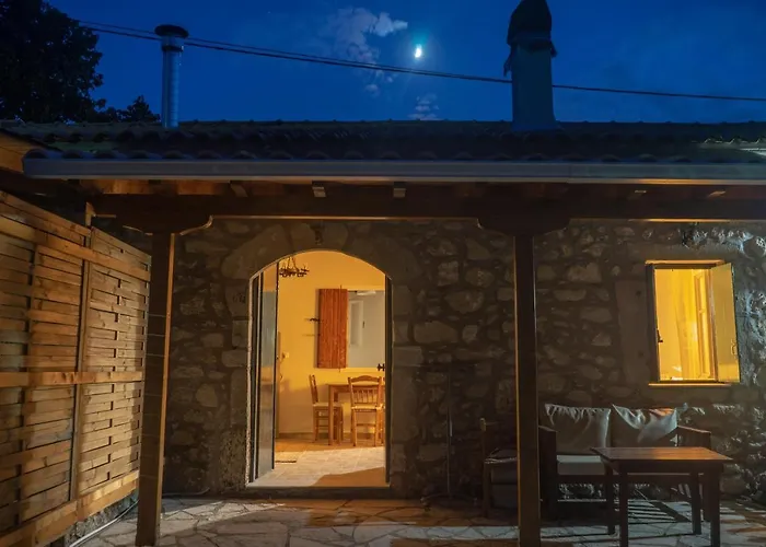 Kantounia Stonehouse