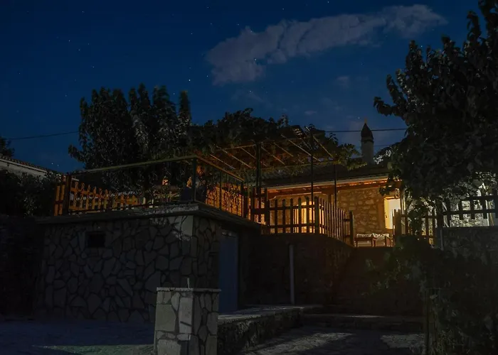 Kantounia Stonehouse