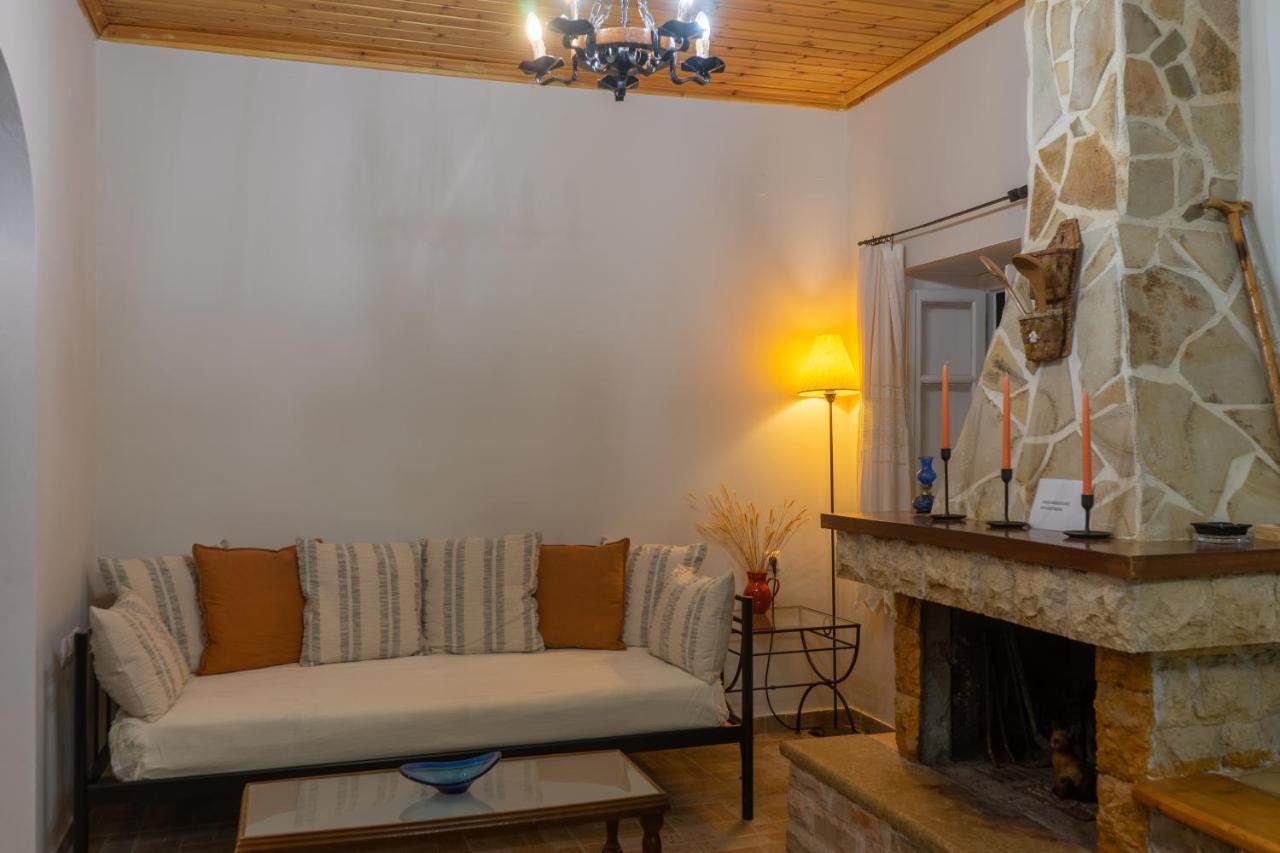 Kantounia Stonehouse Villa *