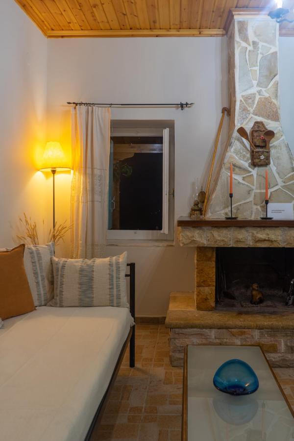 Villa Kantounia Stonehouse *